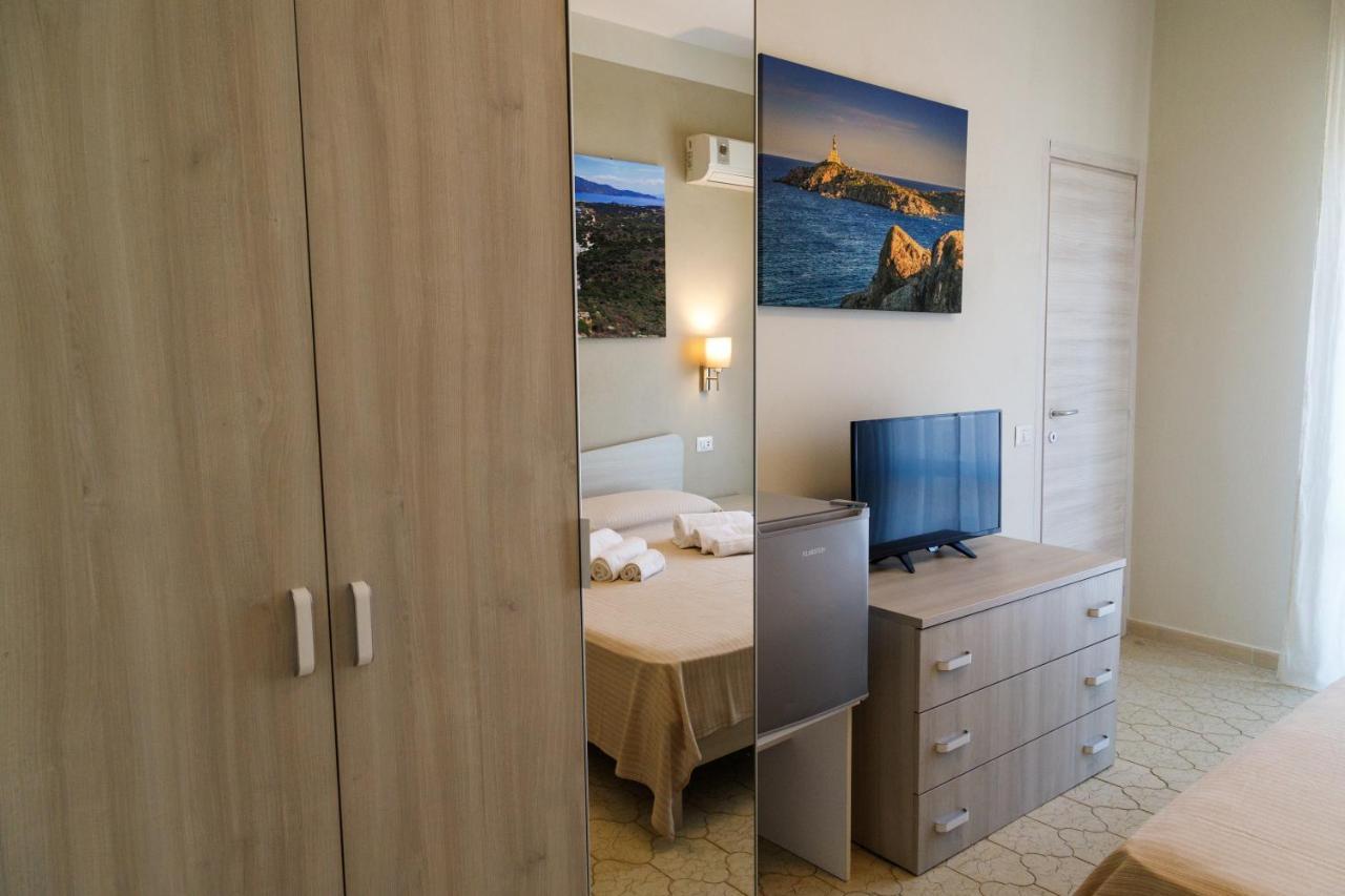 Bed and Breakfast Casa Tacconi Villasimius Exterior foto